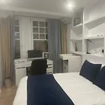 Palacete Frente Al Casco Viejo De דירה *