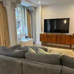 Palacete Frente Al Casco Viejo De דירה *