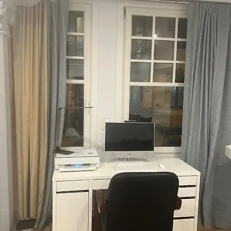 Apartamento Palacete Frente Al Casco Viejo De