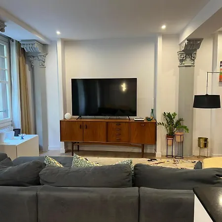 Palacete Frente Al Casco Viejo De Apartment *