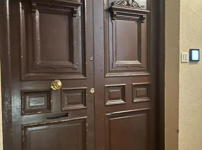 Palacete Frente Al Casco Viejo De * Більбао