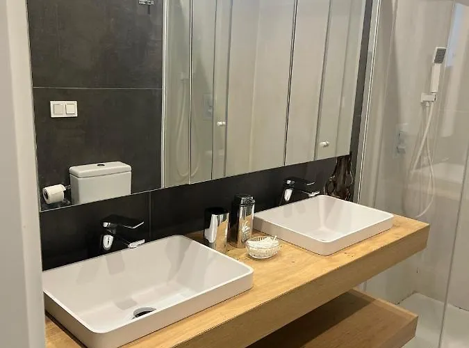 Palacete Frente Al Casco Viejo De