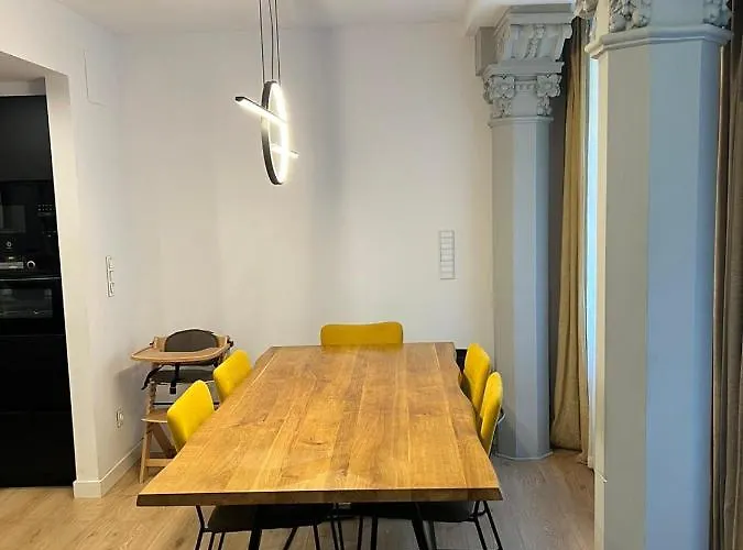 Palacete Frente Al Casco Viejo De * Більбао