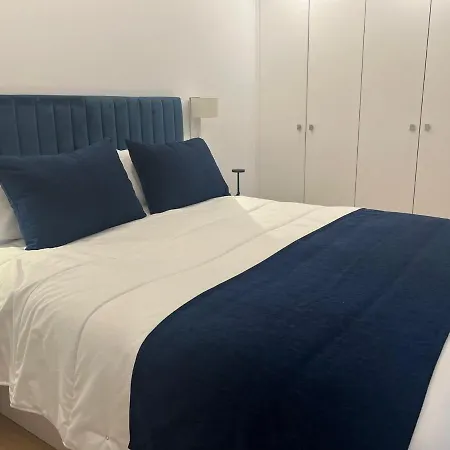 Palacete Frente Al Casco Viejo De *